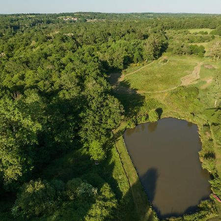 La Ferme Du Pont De Maumy, Cabane Au Bord De L'Etang Et Bain Nordique Busserolles Экстерьер фото